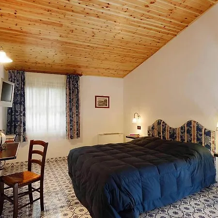 Vakantieboerderij Casale Del Principe Agrirelais & *